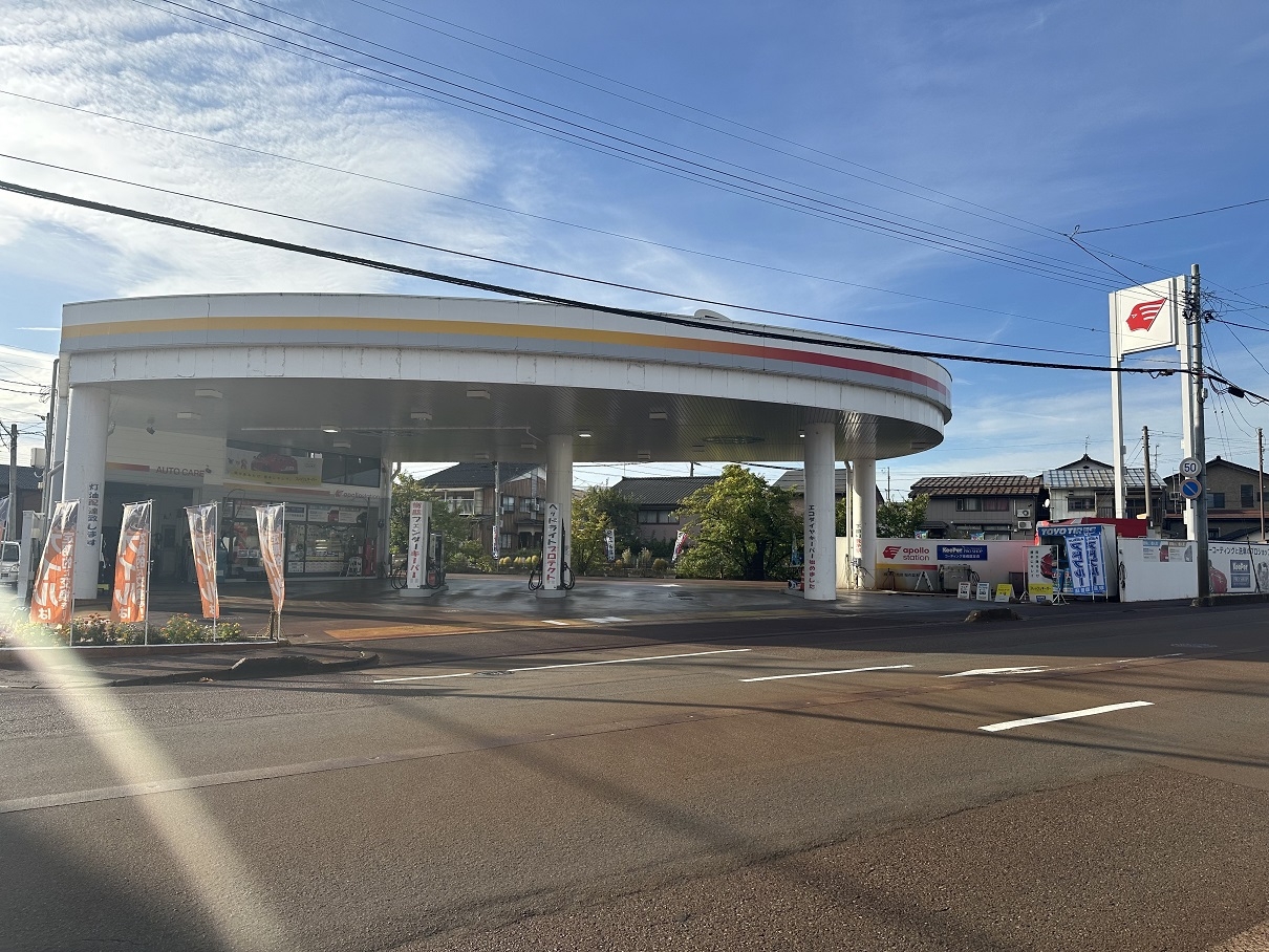 桜の並木 株式会社井口商店