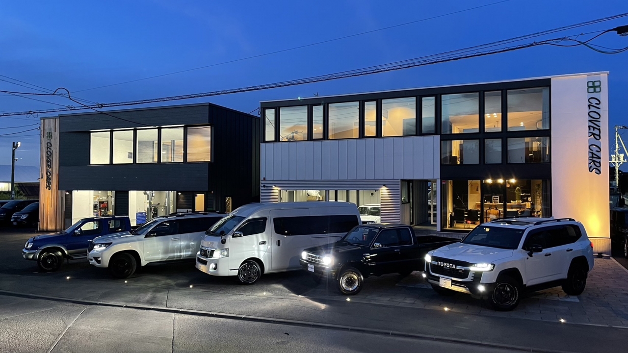 CLOVER CARS 株式会社WORLD CLOVER